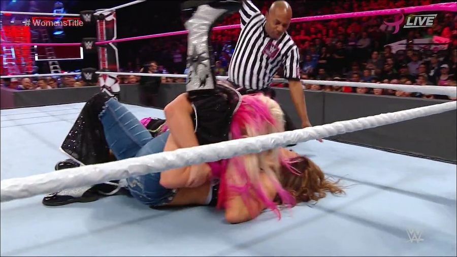 WWE_TLC_2017_PPV_720p_WEB_h264-HEEL_mp4_003222397.jpg