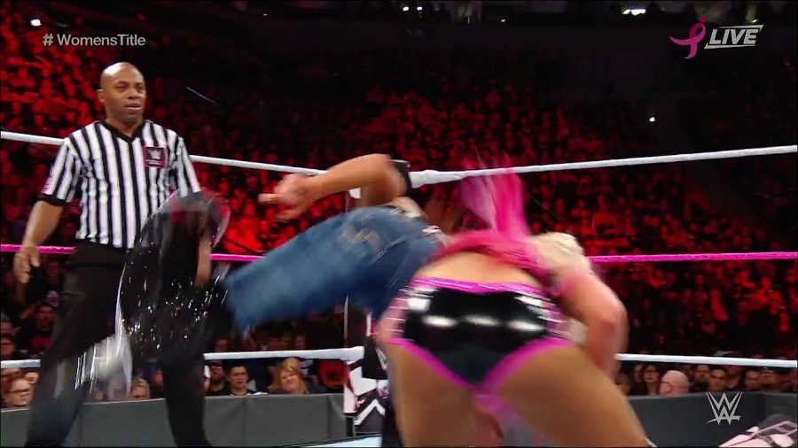 WWE_TLC_2017_PPV_720p_WEB_h264-HEEL_mp4_003392505.jpg