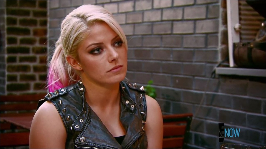 total_divas_s07e08_720p_web_x264-tbs_mkv_000888581.jpg