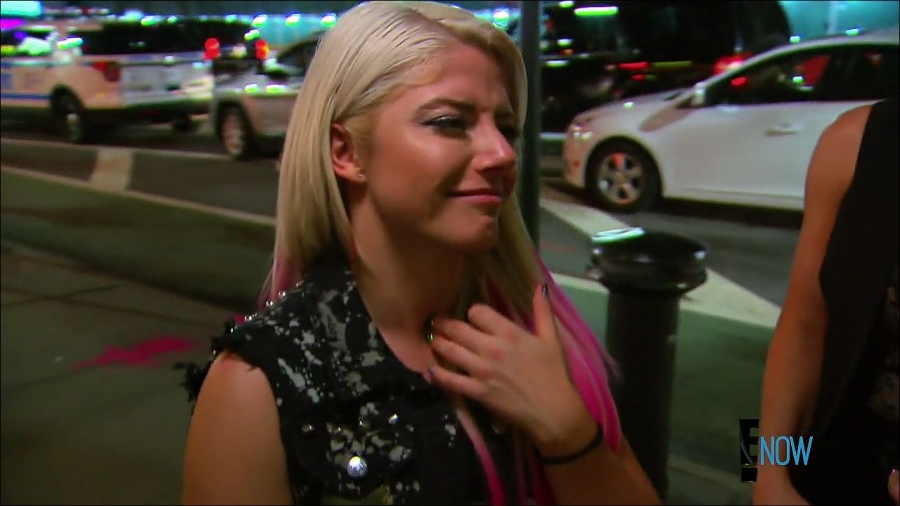 total_divas_s07e08_720p_web_x264-tbs_mkv_001428973.jpg