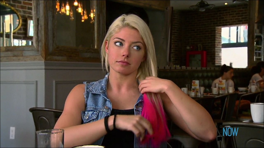 total_divas_s07e08_720p_web_x264-tbs_mkv_001795483.jpg