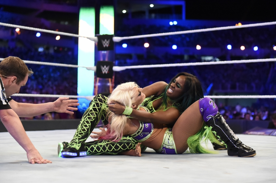 wwe-smackdown-women-championship-a-wrestlemania-33-2.jpg