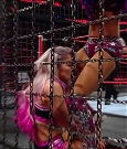 WWE_Elimination_Chamber_2018_PPV_720p_WEB_h264-HEEL_mp4_002566753.jpg