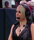 WWE_Friday_Night_SmackDown_2020_09_18_720p_HDTV_x264-NWCHD_mp4_001872472.jpg