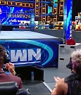WWE_Friday_Night_SmackDown_2020_09_18_720p_HDTV_x264-NWCHD_mp4_002224124.jpg