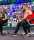 WWE_Friday_Night_SmackDown_2020_10_02_720p_HDTV_x264-Star_mkv_002823326.jpg