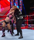 WWE_Monday_Night_RAW_2022_07_25_720p_HDTV_x264-Star_mkv_004896930.jpg