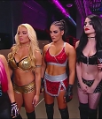 WWE_Monday_Night_Raw_2017_11_20_720p_HDTV_x264-NWCHD_mp4_005179922.jpg