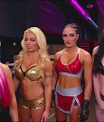 WWE_Monday_Night_Raw_2017_11_20_720p_HDTV_x264-NWCHD_mp4_005184071.jpg
