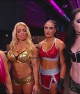 WWE_Monday_Night_Raw_2017_11_20_720p_HDTV_x264-NWCHD_mp4_005195819.jpg