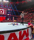 WWE_Monday_Night_Raw_2019_08_05_720p_HDTV_x264-NWCHD_mp4_006749715.jpg
