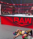 WWE_Monday_Night_Raw_2019_10_07_720p_HDTV_x264-NWCHD_mp4_006010843.jpg