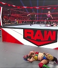 WWE_Monday_Night_Raw_2019_10_07_720p_HDTV_x264-NWCHD_mp4_006011443.jpg
