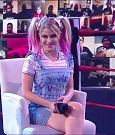 WWE_Monday_Night_Raw_2020_10_26_720p_HDTV_x264-NWCHD_mp4_007135871.jpg