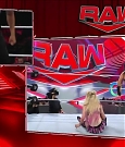 WWE_Monday_Night_Raw_2022_05_16_720p_HDTV_x264-NWCHD_mp4_004641209.jpg