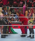 WWE_Monday_Night_Raw_2022_08_08_720p_HDTV_x264-NWCHD_mp4_000759425.jpg