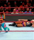 WWE_RAW_2017_07_17_720p_HDTV_x264_mp4_001393889.jpg