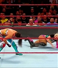 WWE_RAW_2017_07_17_720p_HDTV_x264_mp4_001396646.jpg