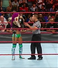 WWE_RAW_2017_08_28_720p_WEB_h264-HEEL_mp4_007207087.jpg