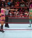 WWE_RAW_2017_08_28_720p_WEB_h264-HEEL_mp4_007230532.jpg