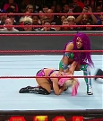 WWE_RAW_2017_08_28_720p_WEB_h264-HEEL_mp4_007292811.jpg