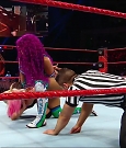 WWE_RAW_2017_08_28_720p_WEB_h264-HEEL_mp4_007295966.jpg