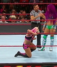 WWE_RAW_2017_08_28_720p_WEB_h264-HEEL_mp4_007365182.jpg