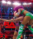 WWE_RAW_2017_08_28_720p_WEB_h264-HEEL_mp4_007367217.jpg