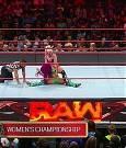 WWE_RAW_2017_08_28_720p_WEB_h264-HEEL_mp4_007399317.jpg