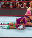 WWE_RAW_2017_08_28_720p_WEB_h264-HEEL_mp4_007449292.jpg