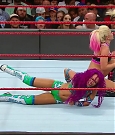 WWE_RAW_2017_08_28_720p_WEB_h264-HEEL_mp4_007449789.jpg