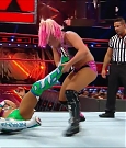 WWE_RAW_2017_08_28_720p_WEB_h264-HEEL_mp4_007504420.jpg