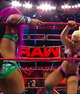 WWE_RAW_2017_08_28_720p_WEB_h264-HEEL_mp4_007550451.jpg