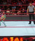 WWE_RAW_2017_08_28_720p_WEB_h264-HEEL_mp4_007564186.jpg