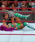 WWE_RAW_2017_08_28_720p_WEB_h264-HEEL_mp4_007588043.jpg