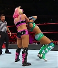 WWE_RAW_2017_08_28_720p_WEB_h264-HEEL_mp4_007632564.jpg