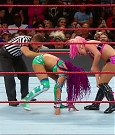 WWE_RAW_2017_08_28_720p_WEB_h264-HEEL_mp4_007641988.jpg