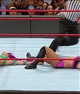 WWE_RAW_2017_08_28_720p_WEB_h264-HEEL_mp4_007649736.jpg