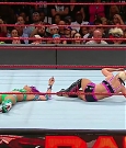 WWE_RAW_2017_08_28_720p_WEB_h264-HEEL_mp4_007651570.jpg