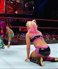 WWE_RAW_2017_08_28_720p_WEB_h264-HEEL_mp4_007687384.jpg