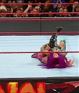 WWE_RAW_2017_08_28_720p_WEB_h264-HEEL_mp4_007691936.jpg