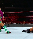 WWE_RAW_2017_08_28_720p_WEB_h264-HEEL_mp4_007718055.jpg