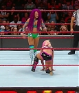 WWE_RAW_2017_08_28_720p_WEB_h264-HEEL_mp4_007725029.jpg