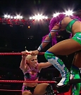 WWE_RAW_2017_08_28_720p_WEB_h264-HEEL_mp4_007759830.jpg