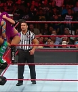 WWE_RAW_2017_08_28_720p_WEB_h264-HEEL_mp4_007770561.jpg