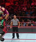 WWE_RAW_2017_08_28_720p_WEB_h264-HEEL_mp4_007787359.jpg