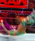 WWE_RAW_2017_08_28_720p_WEB_h264-HEEL_mp4_007789168.jpg