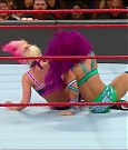 WWE_RAW_2017_08_28_720p_WEB_h264-HEEL_mp4_007843487.jpg