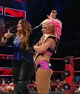 WWE_RAW_2017_08_28_720p_WEB_h264-HEEL_mp4_007900652.jpg