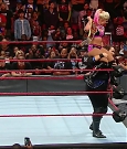 WWE_RAW_2017_08_28_720p_WEB_h264-HEEL_mp4_007926358.jpg